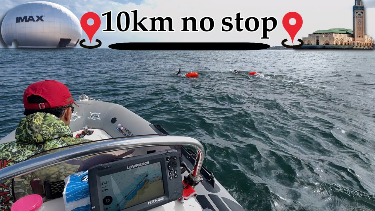 تحدي قطع مسافة سباحة 10كم بدون توقف من مول إلى مسجد حسن الثاني