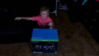 Unboxing the Logitech G920 Dual-Motor Feedback Driving Racing Wheel ( No Review )