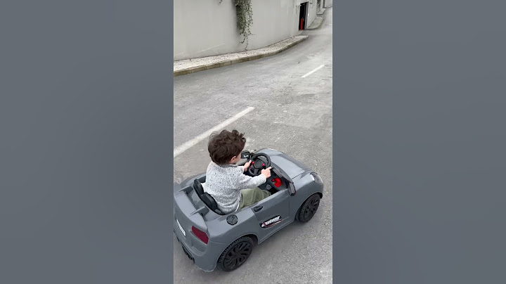 2 years old on electric car j-turn :) - 2 yaşında akülü araba j-dönüşü