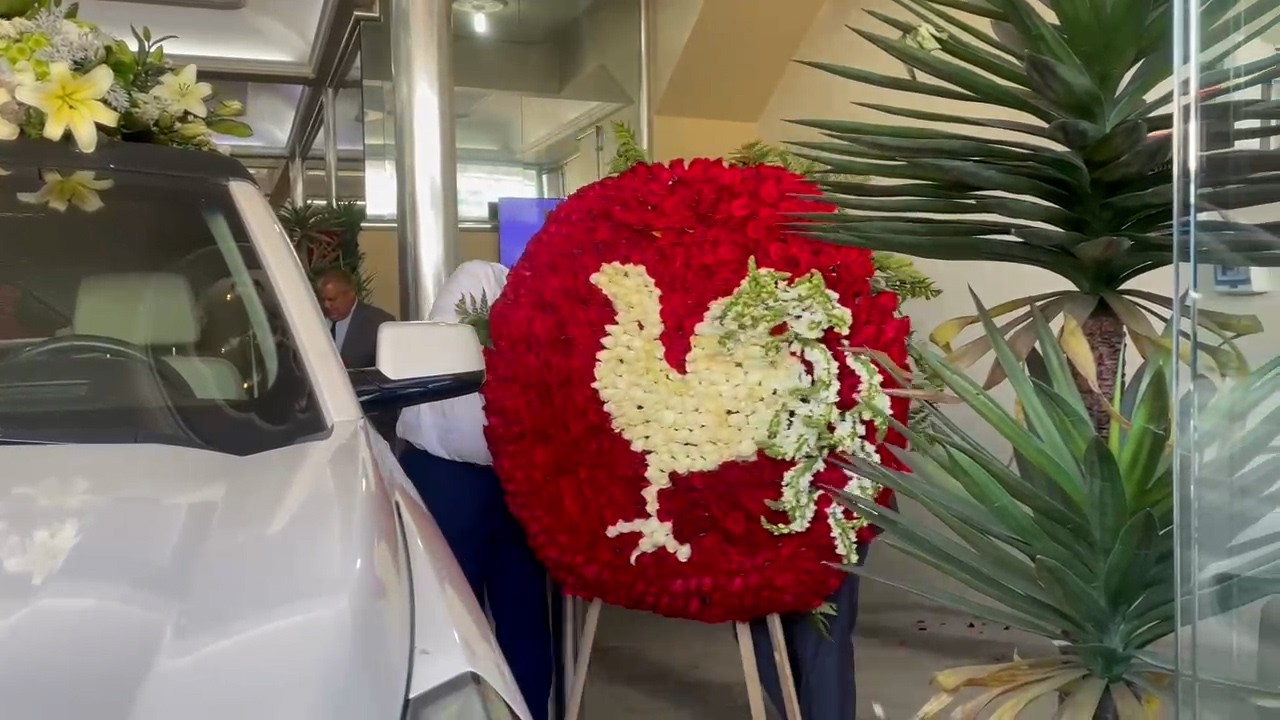 JAL: En un ataúd dorado fue sepultado “El Mencho”, en el panteón jardín Recinto de la Paz de Zapopan