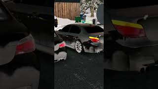 Sağa Taraftaki Araba Benim Ve Camında (Di̇kkat Et Gözün Kamaşir) Yaziyo