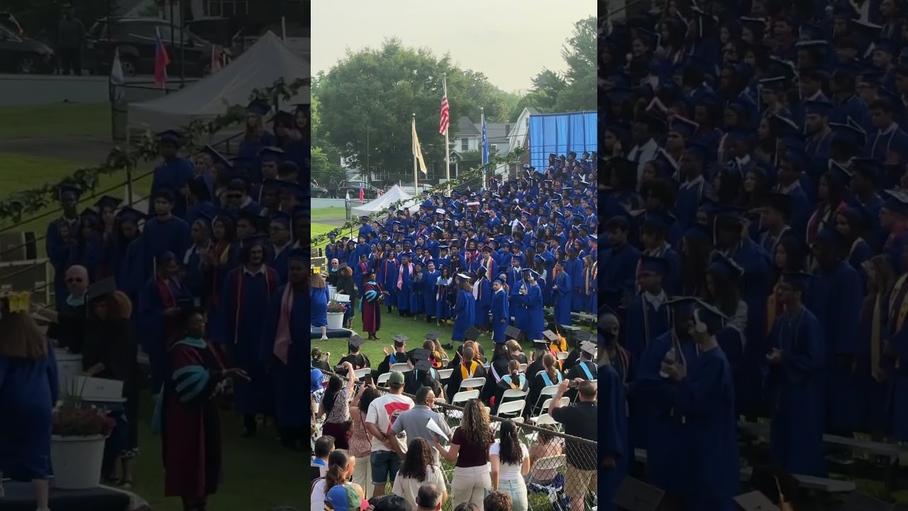 I finally graduated!!! 👨‍🎓