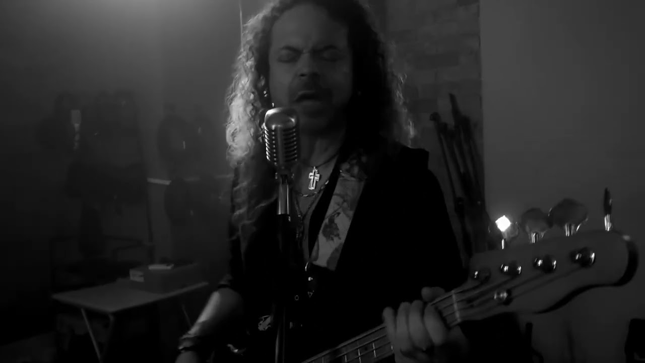 Hard to handle - The Black Crowes (Cover By Mr. Legacy)