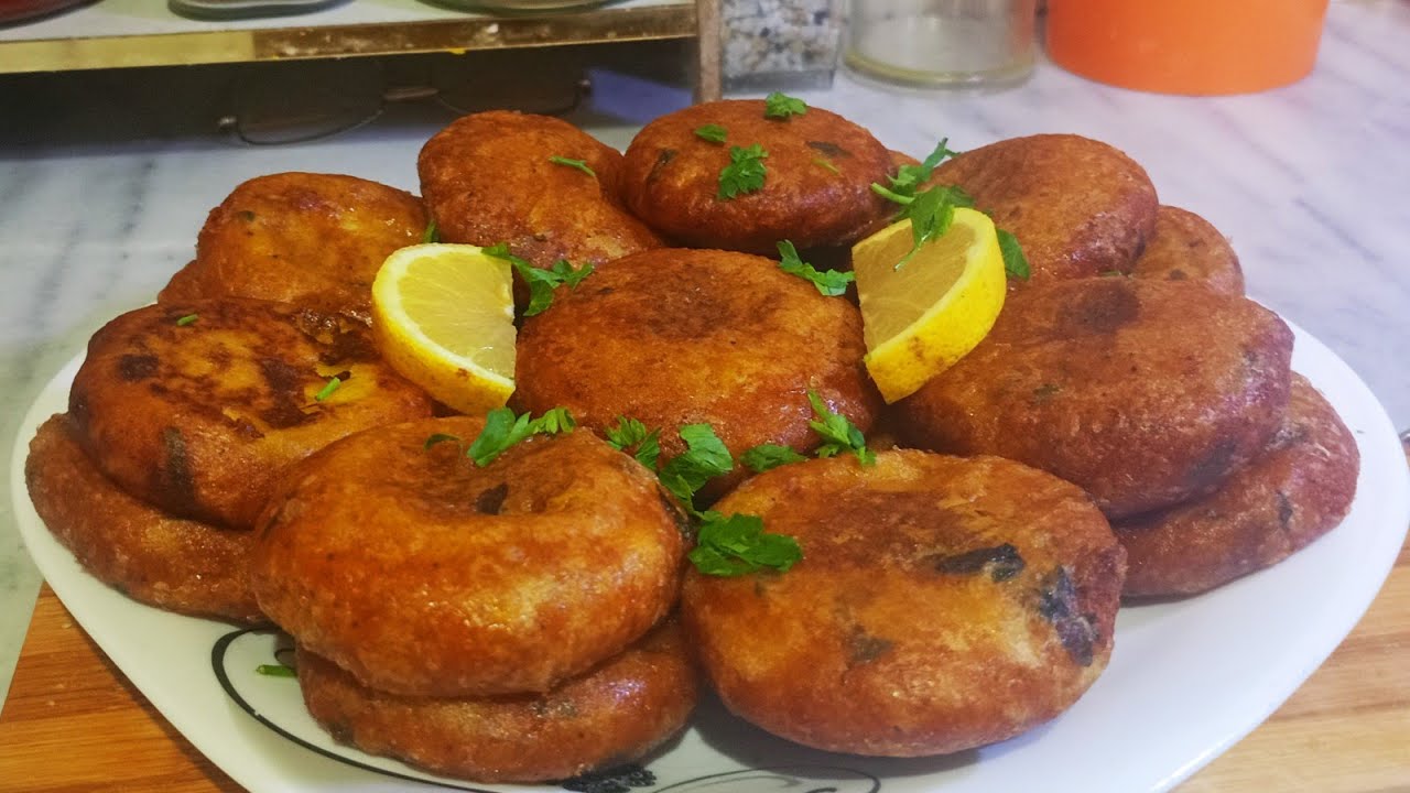 المعقودة معسكرية بسر لي يخليها ناجحة مليون بالمية مستحيل تتحلك في المقلاة مهما كانت نوعية البطاطا 😋👍