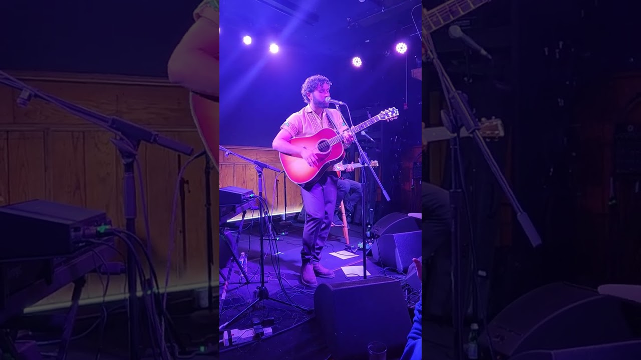 I Am Here (live) - Ben Abraham w/crowd sing-a-long @ Schubas Chicago 5/14/2023