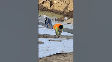 Install side formwork of concrete slope protection