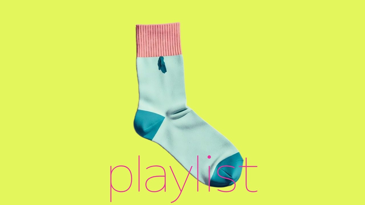 Relax playlist | Missing : My sock finally escaped.