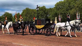 Magnificent Sight of Royal Carriages Escorted by the Household Cavalry 🇬🇧