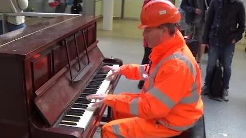 Workman Stuns Audience With His Piano Skills