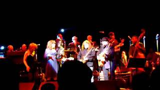 Video thumbnail of "Levon Helm Band w Warren Haynes- Rain Down Tears (Beacon Theatre- 3/17/07)"