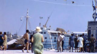 Αίγινα 1969 - Καφές στο λιμάνι