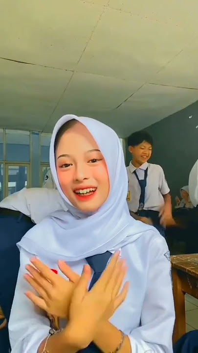 EMANG AKU SYANTIK KU BENAR BENAR SYANTIK TREND DANCE TIKTOK#arafahrnn