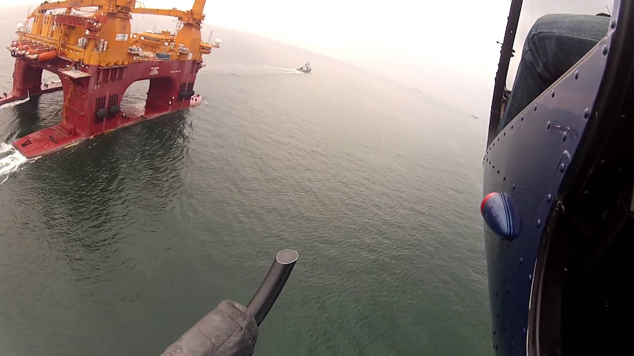 Chasing Gretha, the Giant maintenance rig in a R44 helicopter. View from our x2 GoPro2.