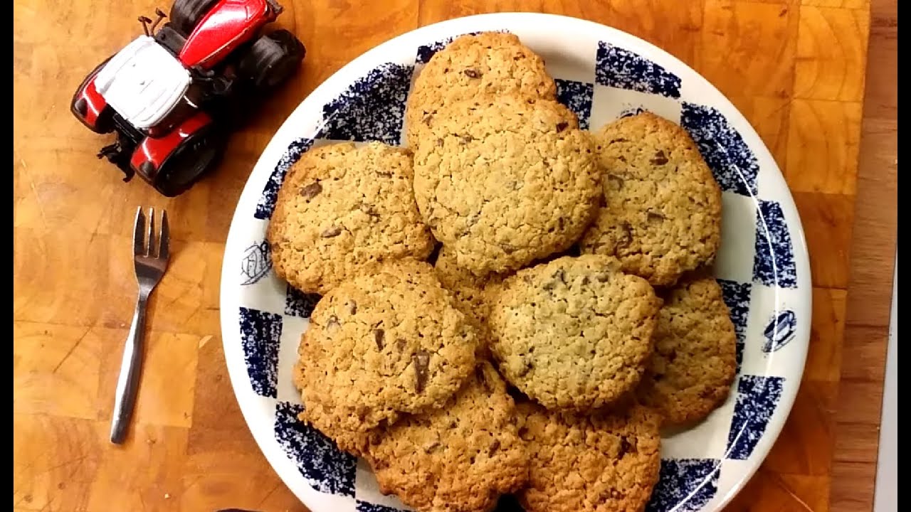 Karácsonyi csokis, áfonyás zabkeksz :-) gyömbérrel, kardamommal, és fahéjjal megbolondítva :-)
