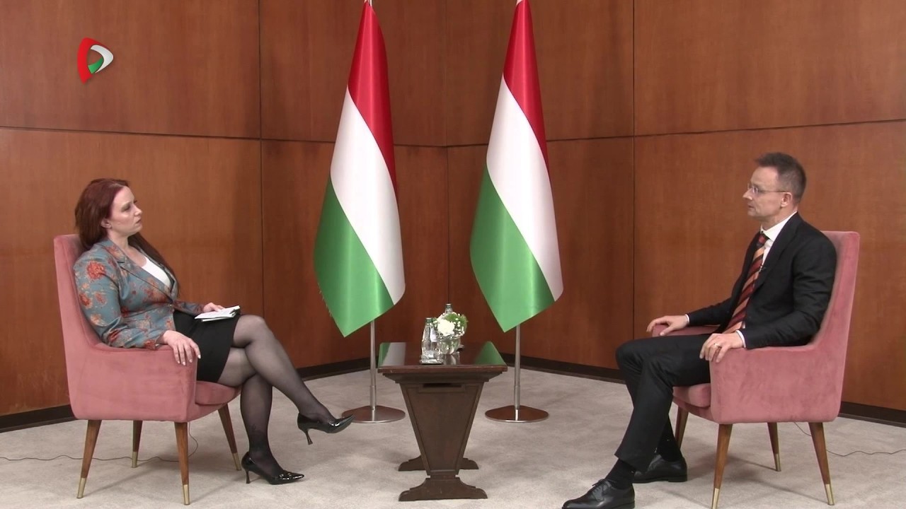 Szubjektív – Szijjártó Péter, Magyarország külgazdasági és külügyminisztere