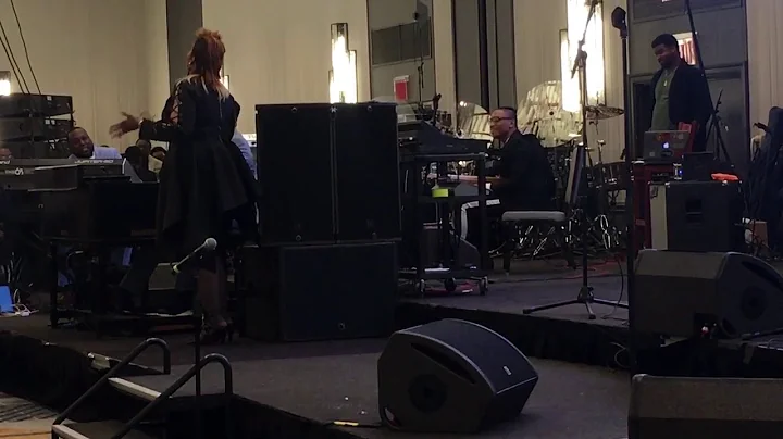 Karen Clark Sheard & Glenn Gibson Jr. - Oh The Glo...
