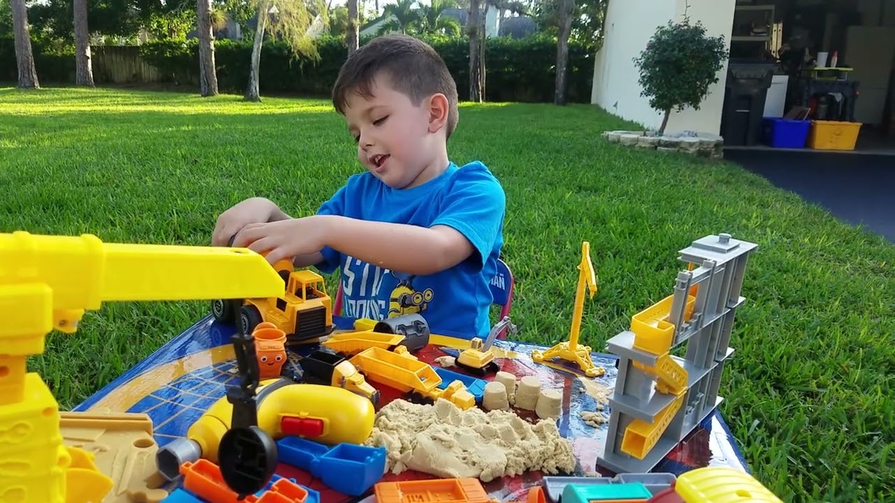 Kinetic Sand Construction Playset