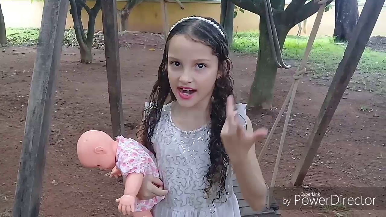 Rotina da manhã da minha boneca - YouTube