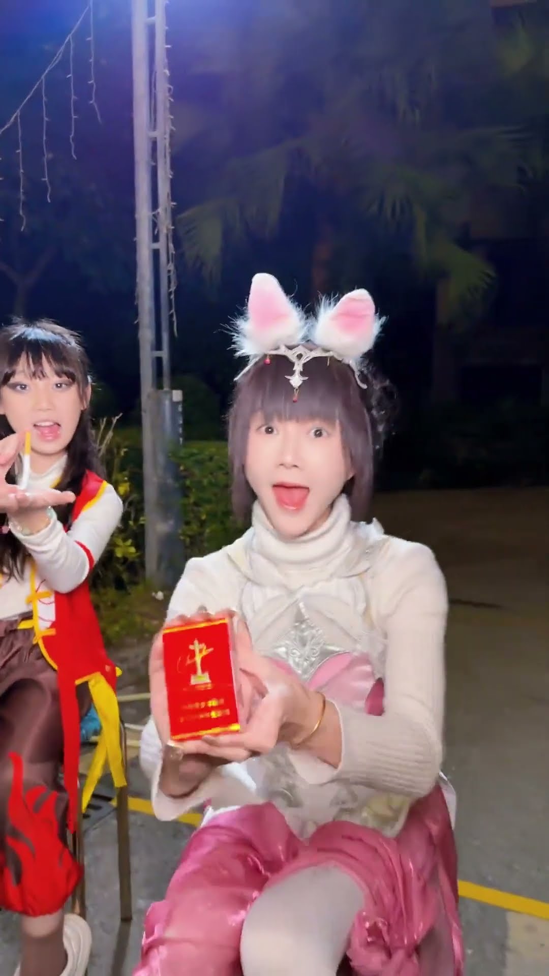 【斗罗大陆】唐三怎么抱这么大根烟，吸烟有害健康！ #斗罗大陆 #唐三小舞 #唐舞桐 #哪吒