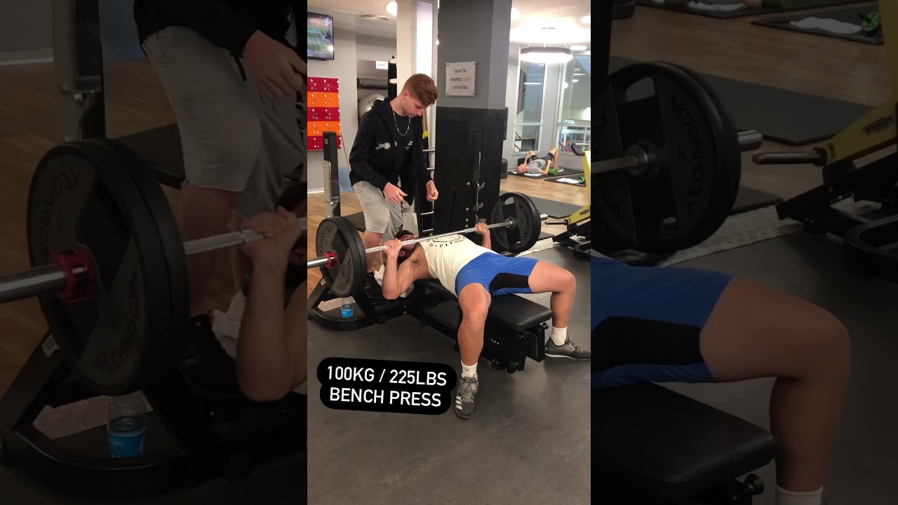 Bench Press 225 Lbs / 100 Kg | My First Time Ever