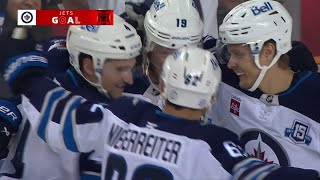 Download Mp3 Jonathan Toews scores his first goal as a WINNIPEG JET! Gudang lagu Download Mp3 Jonathan Toews scores his first goal as a WINNIPEG JET!
