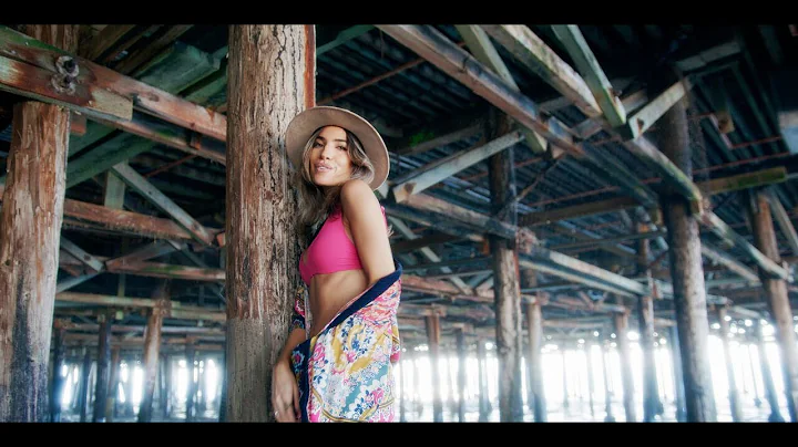 Carly Pearl - Daydream (Official Music Video)