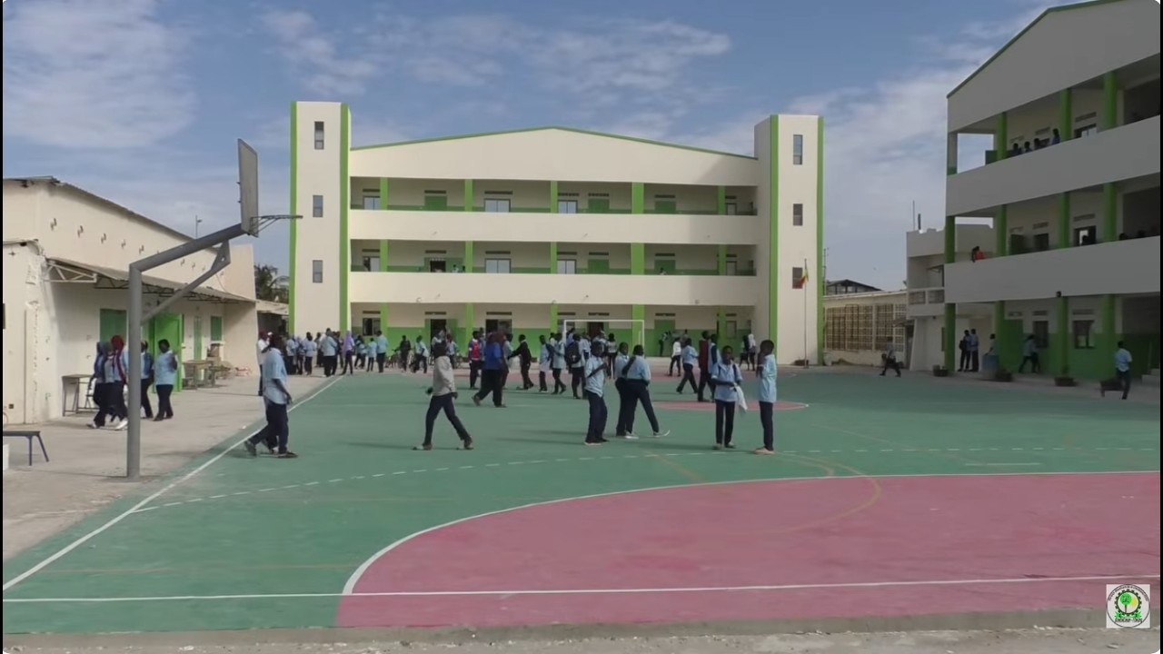 𝐋𝐄 𝐂𝐎𝐋𝐋𝐄̀𝐆𝐄 𝐏𝐀𝐔𝐋 𝐕𝐈 𝐃𝐄 𝐃𝐈𝐎𝐔𝐑𝐁𝐄𝐋 𝐑𝐄𝐅𝐀𝐈𝐓 𝐏𝐄𝐀𝐔 𝐍𝐄𝐔𝐕𝐄...