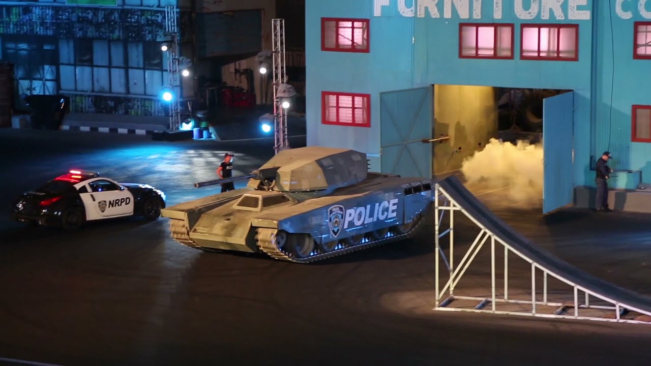 Show cars in the global village Dubai  اقوى عرض سيارات القرية العالمية