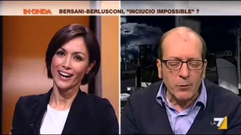 Intervista di Dario Vergassola a Mara Carfagna a In Onda del 23/03/2013