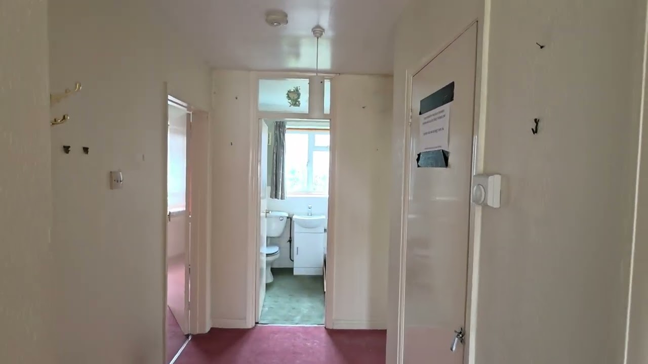 3 Crushes Close, Hutton, Brentwood, Essex, CM13 1PB