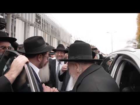 עם ספרי תורה: אלפי תושבי צרפת קיבלו בהתרגשות פני מרן ראש הישיבה רבי משה הלל הירש שליט"א, המעמד המרגש