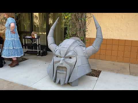 UNICrON Is A Head Of The Game At TFCON 2025 Huge 3-D Printed Statue!