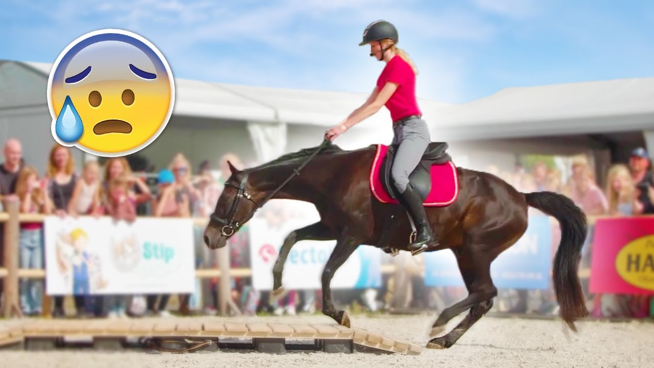 MIJN PAARD STRUIKELT TIJDENS ONZE EERSTE HORSE EVENT SHOW OOIT! 😬