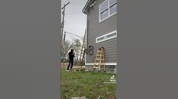 200 Amp overhead electrical service.