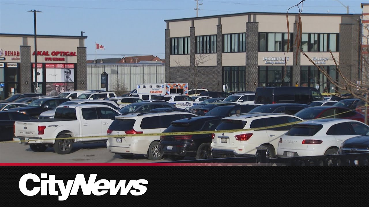 Daylight shooting in Brampton plaza leaves one man dead - YouTube