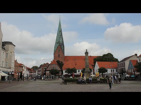 The Market Square in Eutin in Holstein near the Baltic Sea / der Marktplatz in Eutin nahe der Ostsee