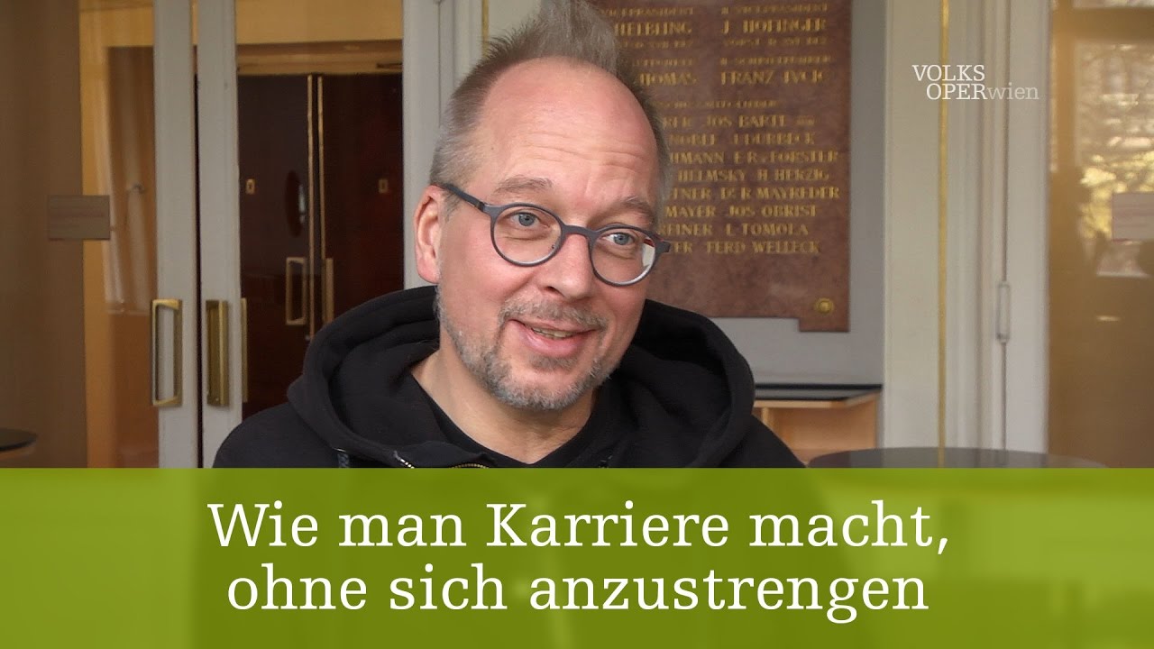 Wie man Karriere macht, ohne sich anzustrengen – Der Regisseur und der Dirigent | Volksoper Wien