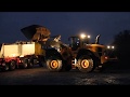 Volvo L180G loading trucks