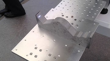 3D Dynamic  focusing laser marking machine for marking on metal curved surface