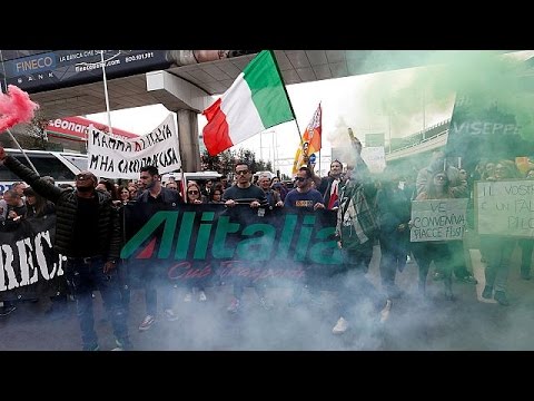 Сотрудники авиакомпании Alitalia бастуют: 60 рейсов отменены