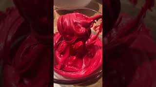 Aprende hacer Royal Icing color rojo satisfying red