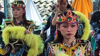 TARI KREASI PUTRI ⭐ EBEG MUDO SANTOSO 📍 GUNUNGSARI SILAMPENG KARANGGAYAM