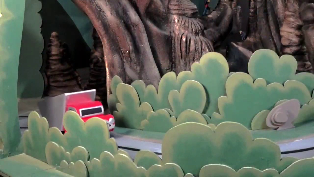 Truck Driving Along Magic Lookout Mountain at Wayne-O-Rama