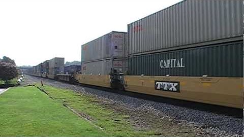 Norfolk Southern 22N SB Intermodal w/ ES40DC & P5!!! Austell,Ga 08-01-2010© (16x9)