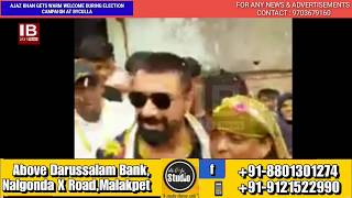 AJAZ KHAN GETS WARM WELCOME DURING ELECTION CAMPAIGN AT BYCULLA
