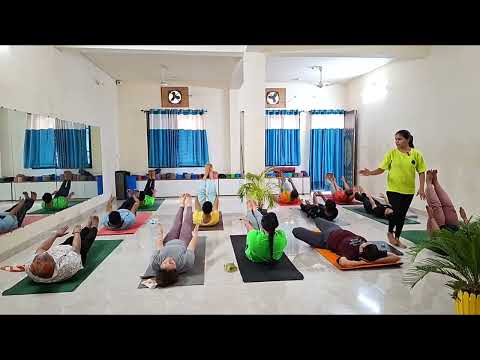 12-Minute Core Strength Yoga Flow | Build Stability, Strength & Control | Yoga With Amrika