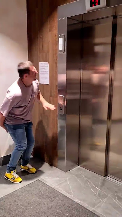 He pooped on her...🤢🤮🤢 #shorts #tiktok  #viral