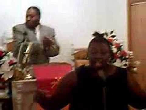 Pastor Thomas Ashburn w/St. Mary Holiness Praise T...