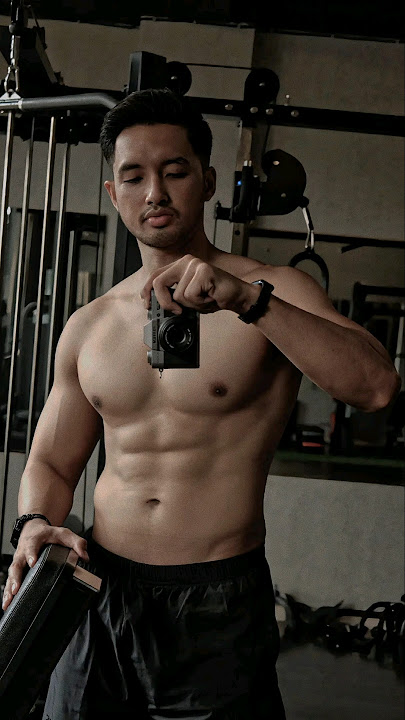 Gilbert Pangalila #ganteng #cowokganteng #suamiidaman #lmen #cowoksixpack #sixpack #kekar #shorts