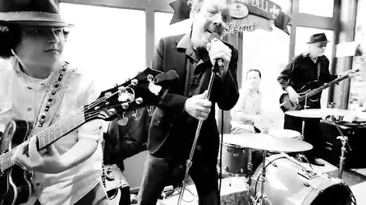 Paul Bonn and the Bluesmen at the Blues City Deli ...